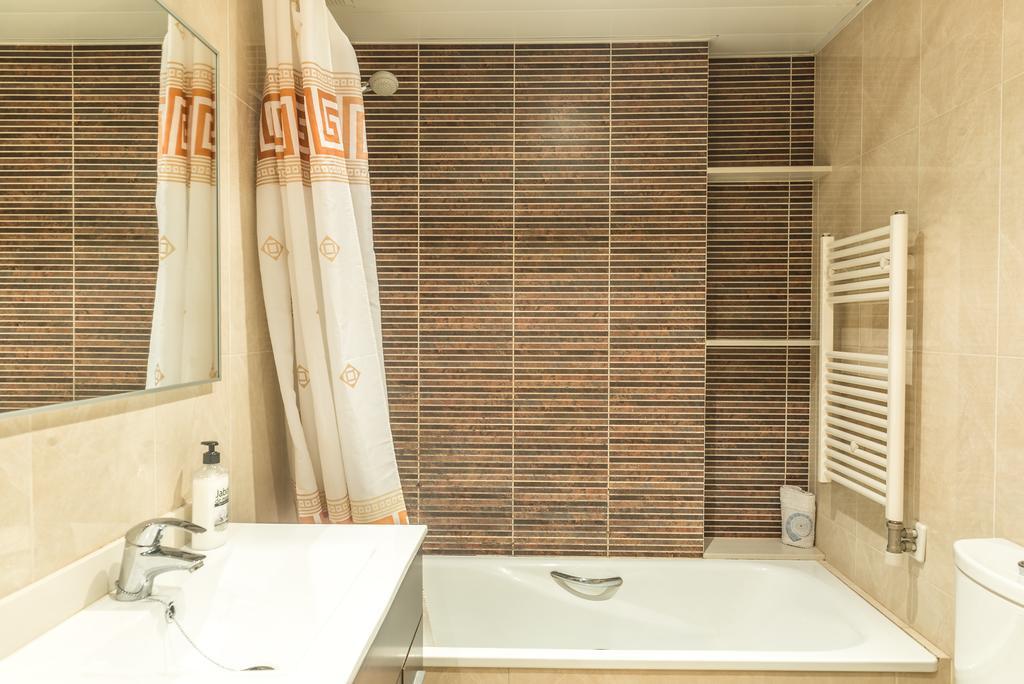 Apartamentos Navas 2 Barcelona Exterior foto